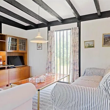 Nyaraló Fa011-faxe-ternevej-2 *